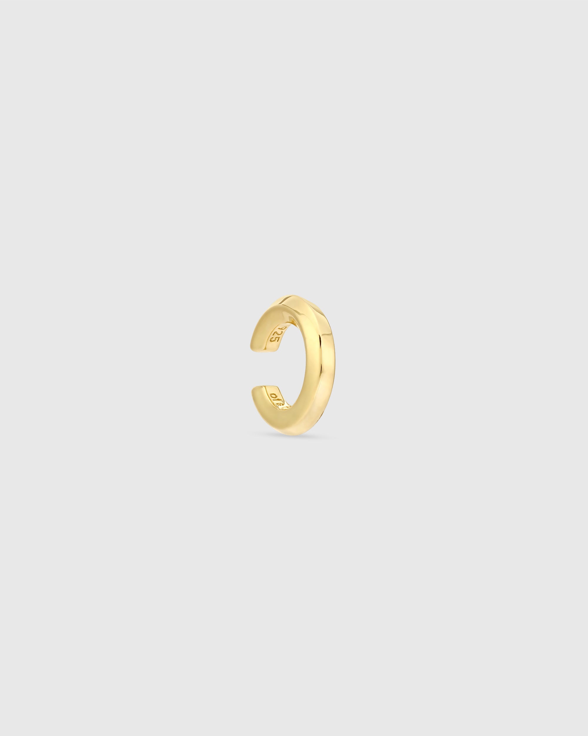 Penta Möbius ear cuff in 18k yellow gold vermeil